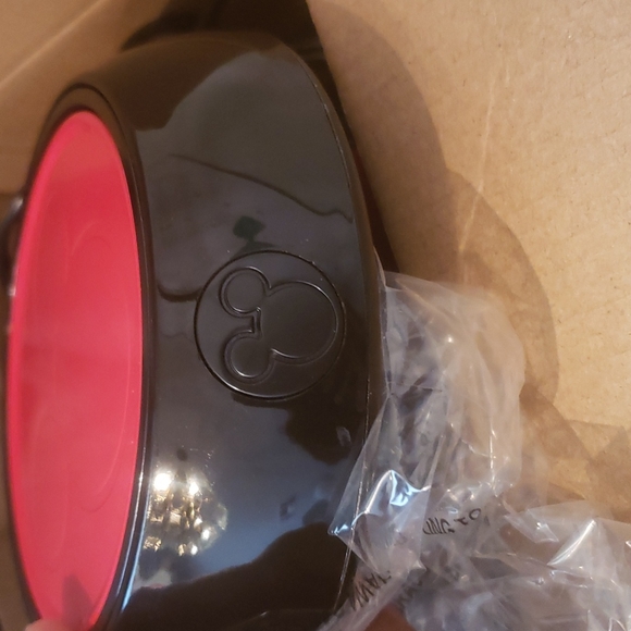 Sold NEW Disney Mickey Mouse Warmer - Picture 5 of 8